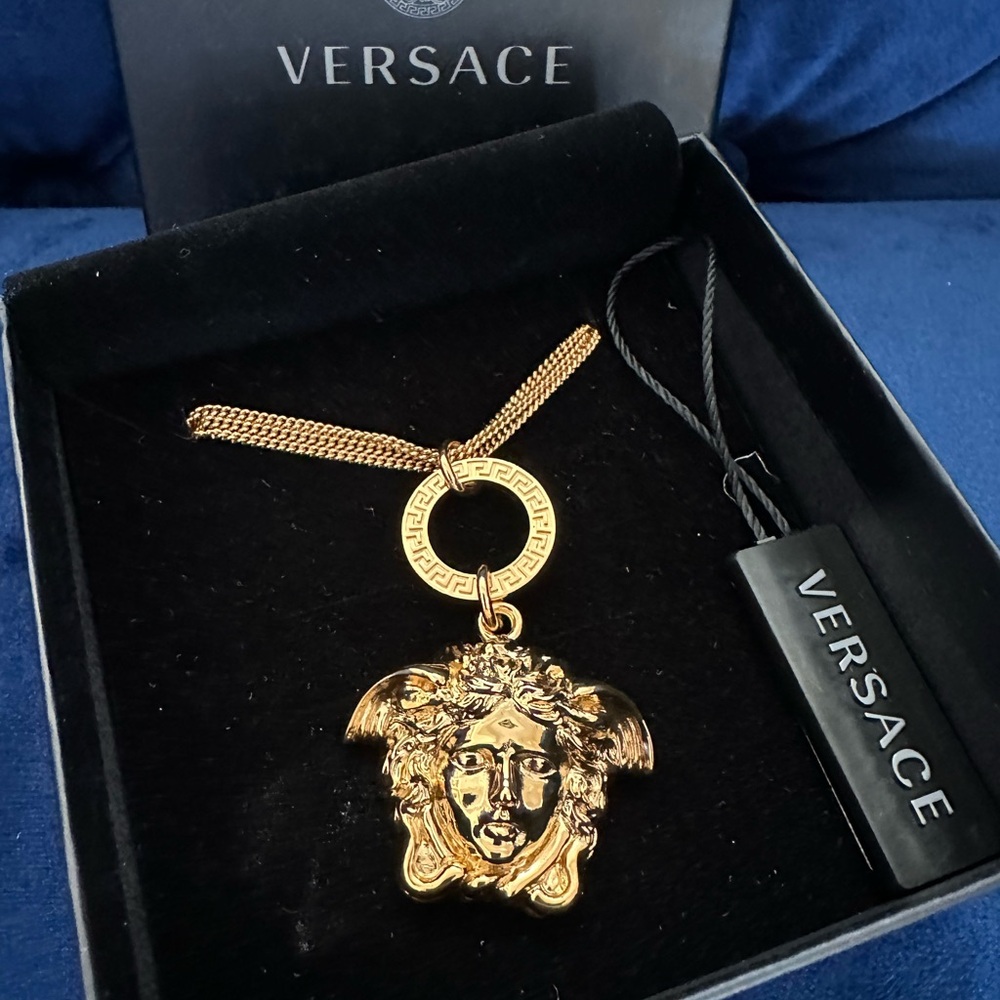 Authentic Versace Gold Chain Bracelet with Medusa Pendant✨